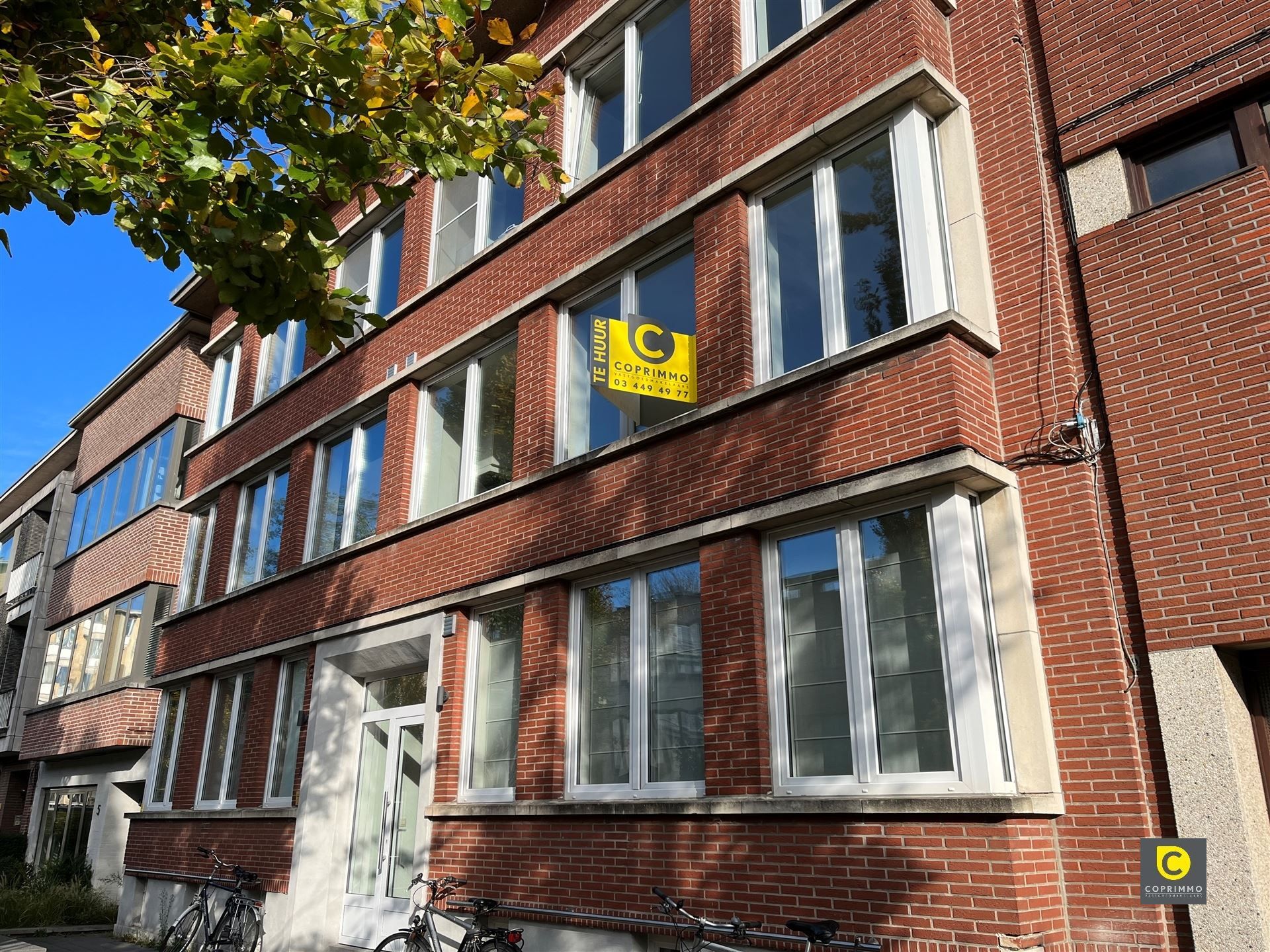 Instapklaar 2 slaapkamer appartement! foto 8