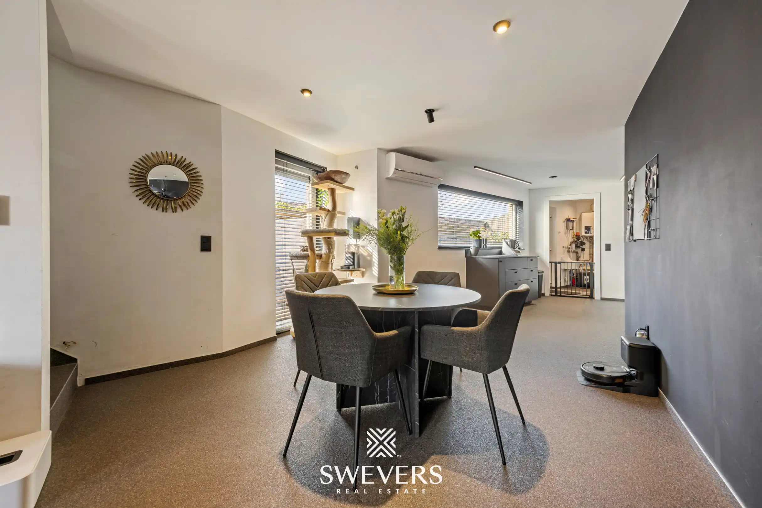 Instapklare en volledig gerenoveerde woning met tuin op rustige ligging in Leopoldsburg foto 10