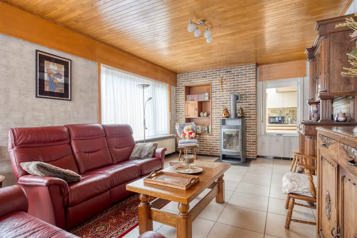 Goed gelegen woning met 3 slaapkamers foto 10
