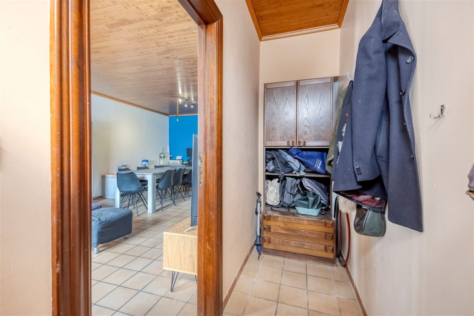 Ruime rijwoning met garage foto 2