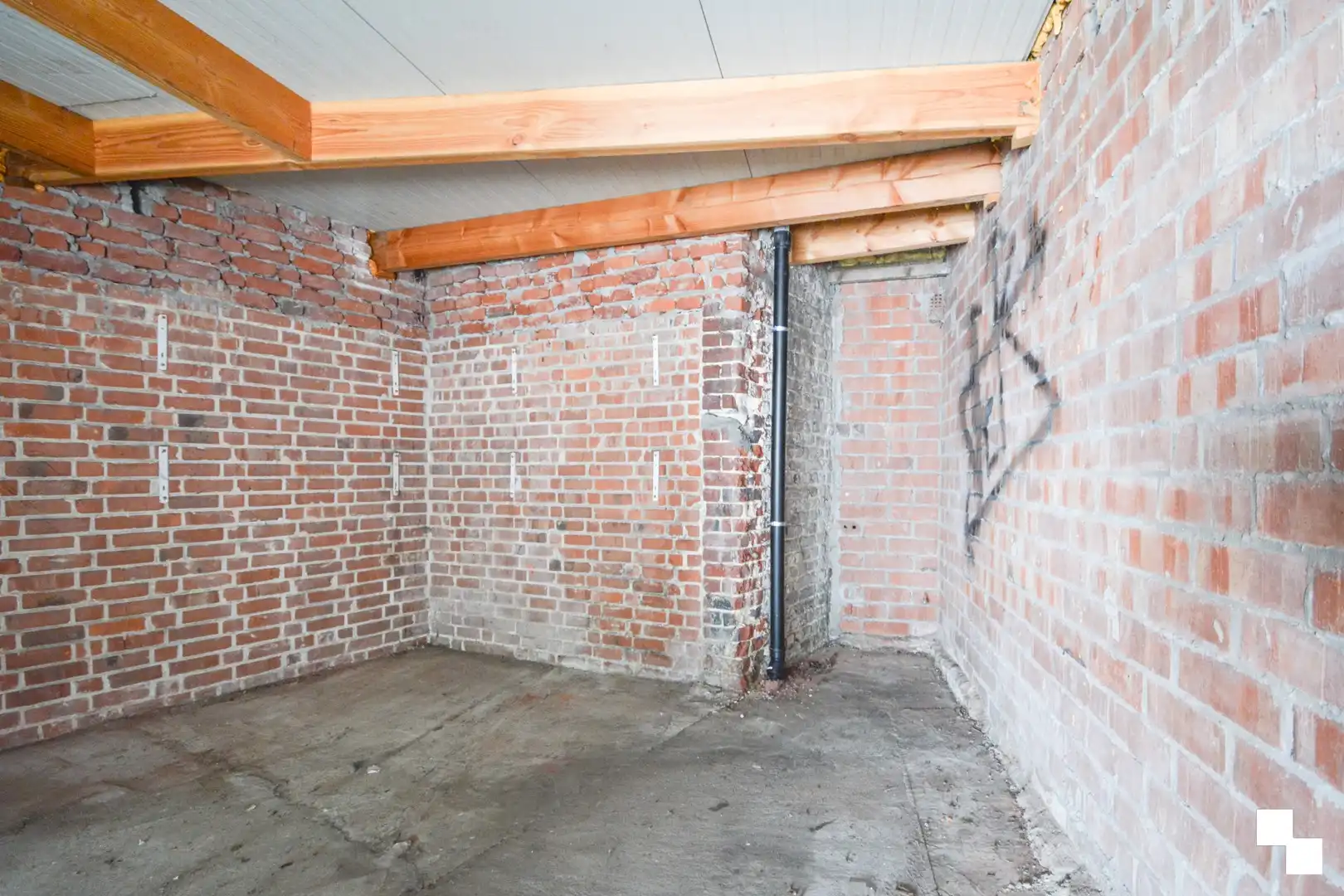 3 enkele garages te huur in Roeselare foto 7