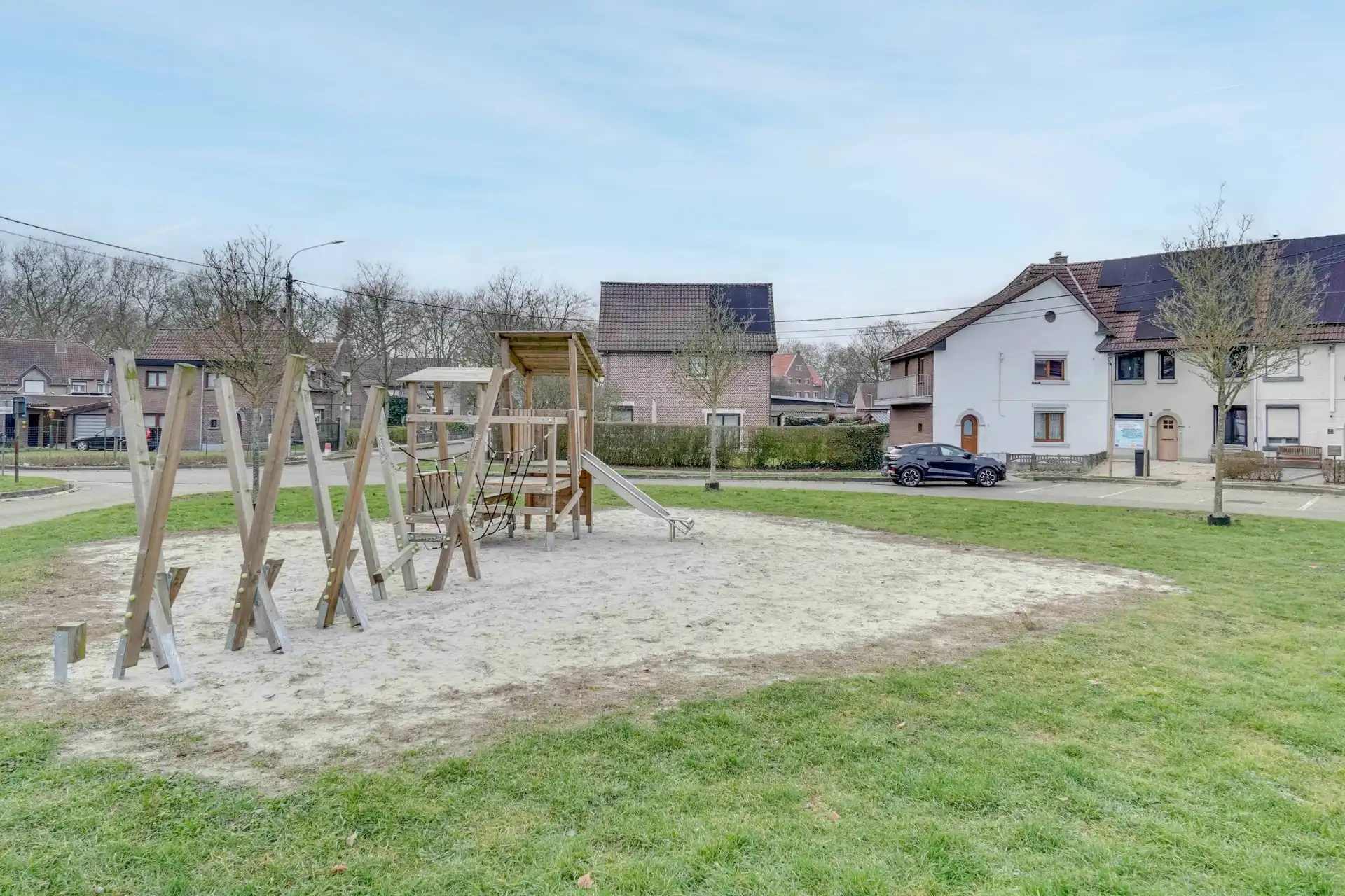 DEGELIJKE WONING MET 4 SLAAPKAMERS IN WATERSCHEI foto 35