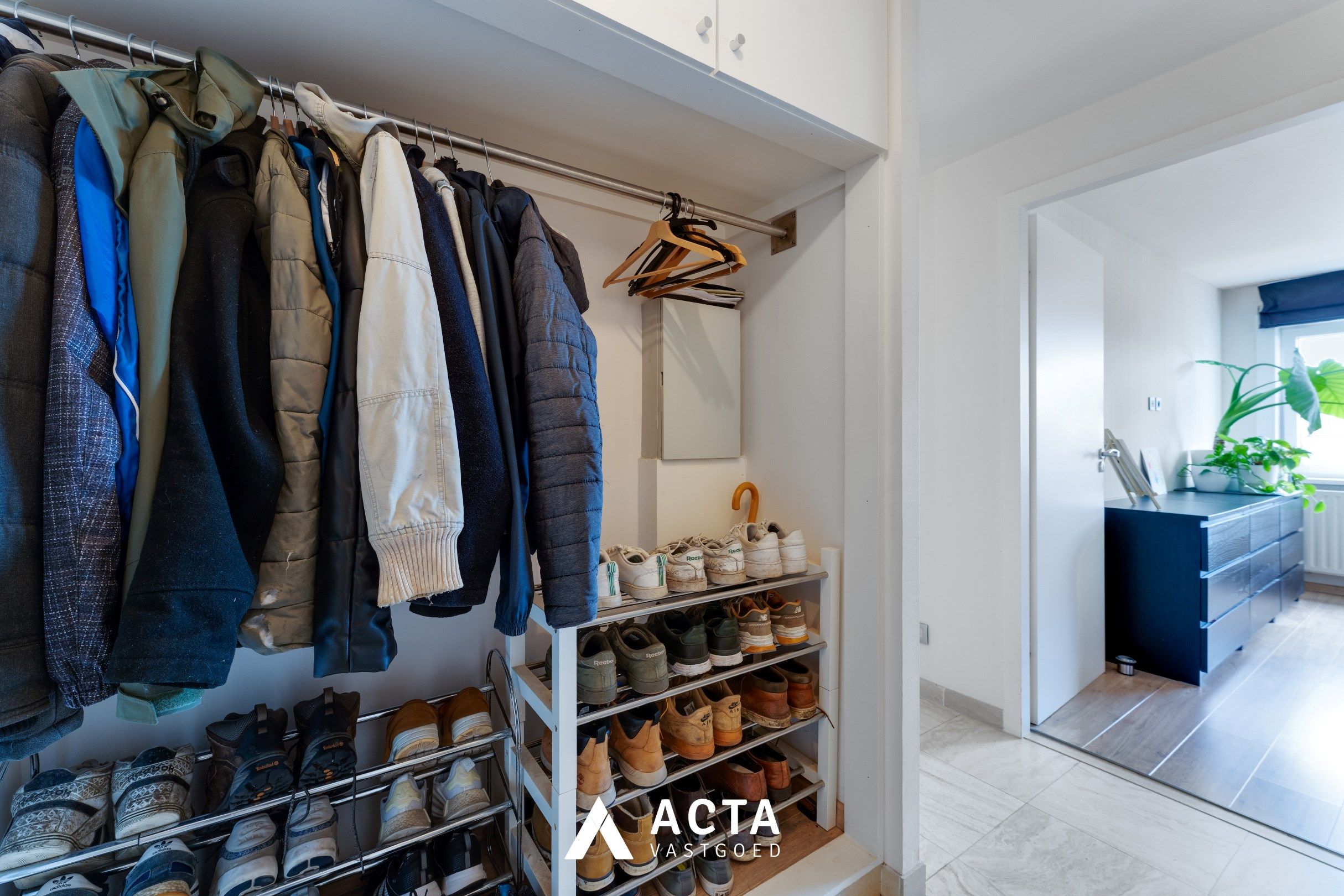 Instapklaar dakappartement met twee terrassen en parkzicht foto 14