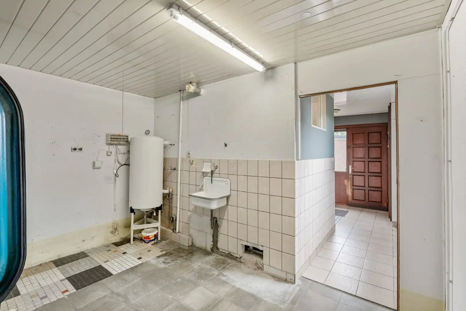 Te renoveren halfvrijstaande gezinswoning op een perceel van 5a03ca te Neeroeteren!  foto 27