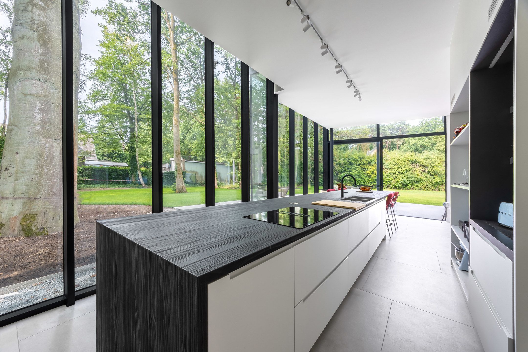 Luxe volledig gerenoveerde villa op een prachtig hoekperceel foto 14