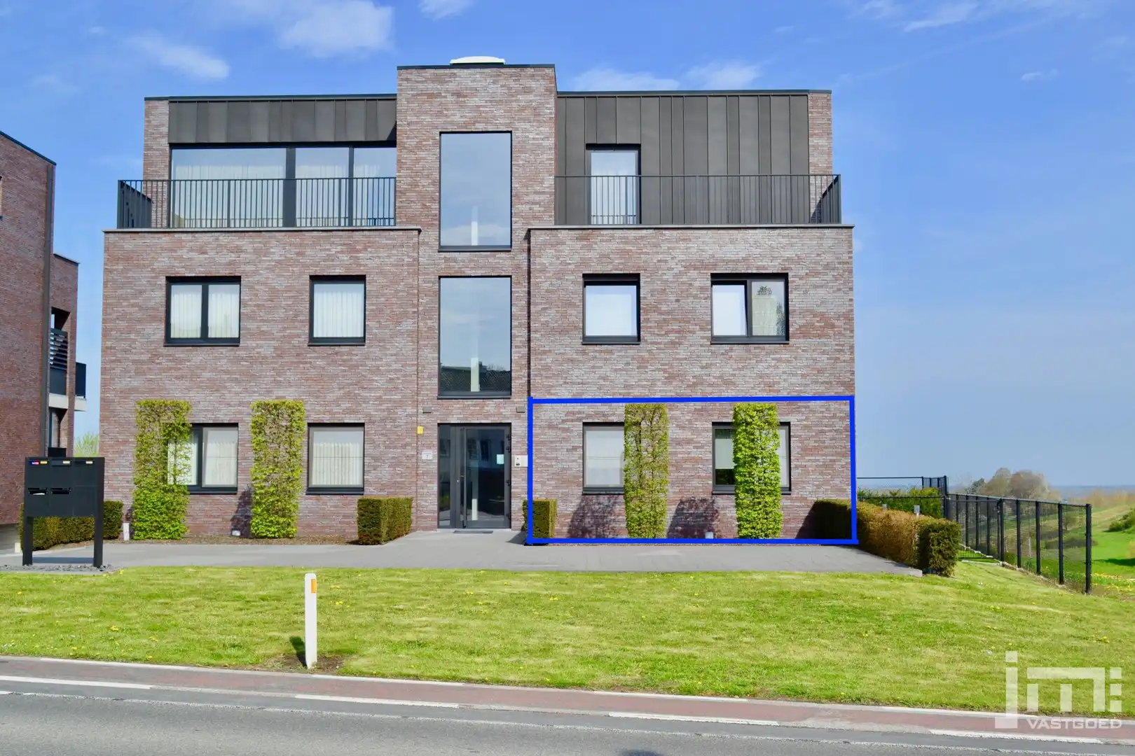 Gelijkvloers appartement met prachtig uitzicht foto {{pictureIndex}}