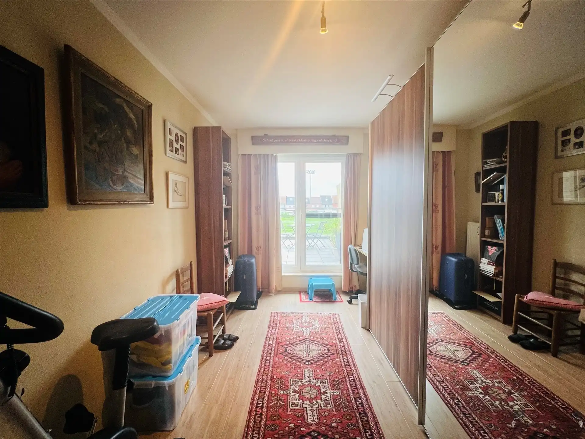 Appartement met 2 slaapkamers + onder- & bovengrondse autostaanplaats foto 8