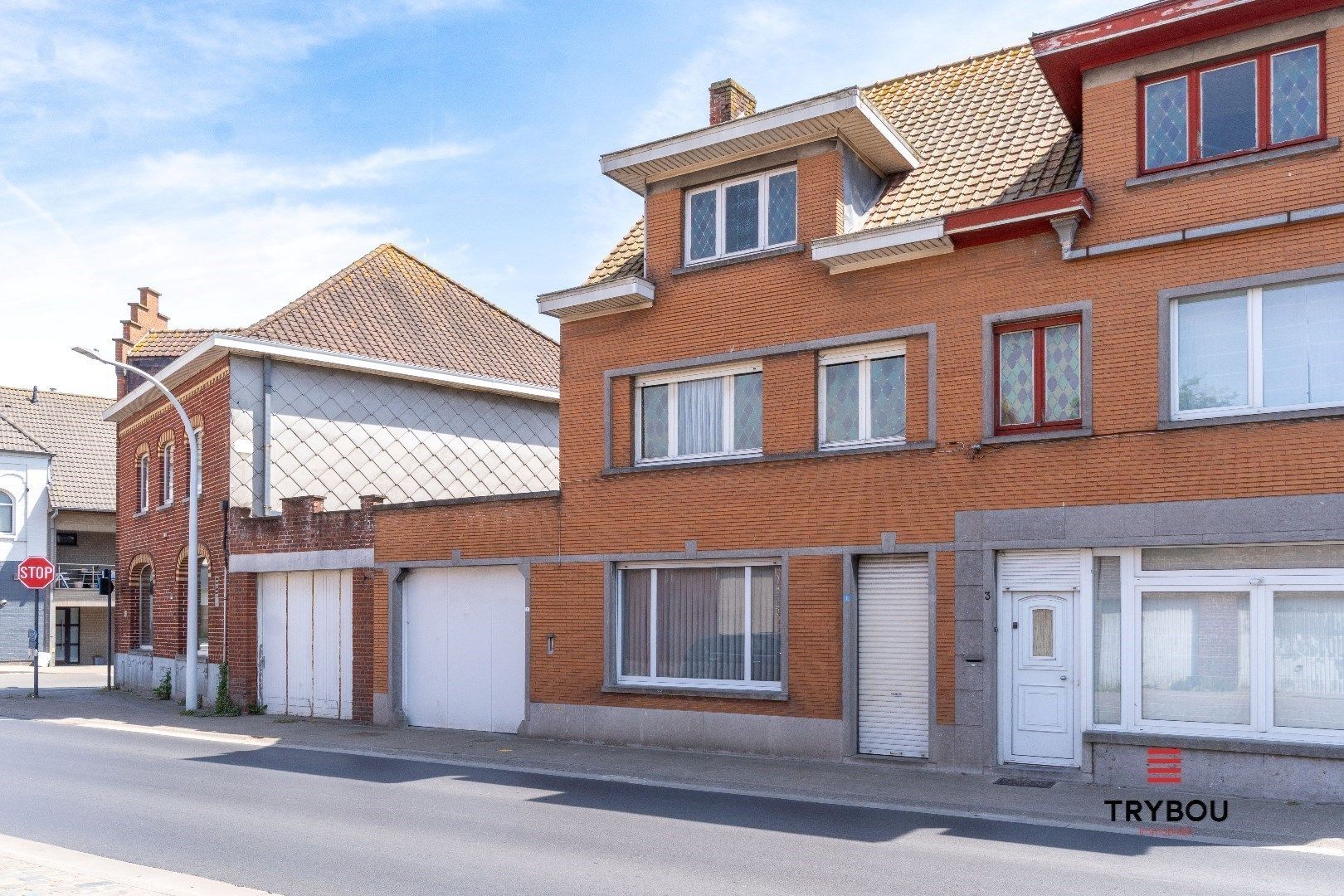 Hoofdfoto van de publicatie: Centraal gelegen, degelijke woning met drie ruime slaapkamers