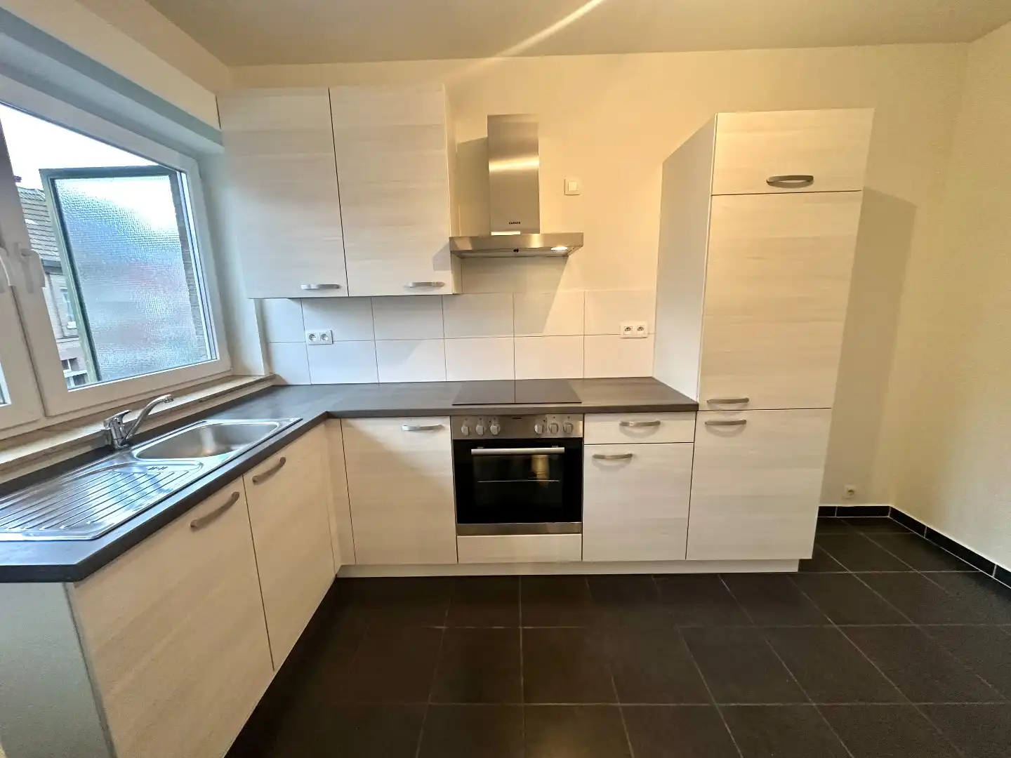 Ruim 3-slaapkamer appartement op topligging nabij het centrum van Hasselt foto 6