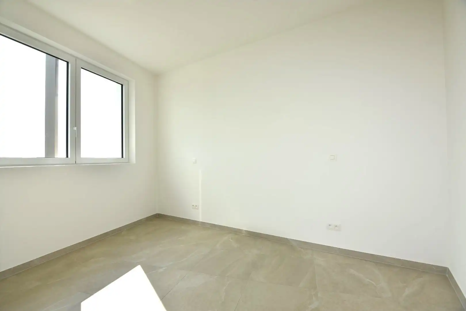 Mooi nieuwbouw 2-slpk appartement in ROULEVARD foto 17