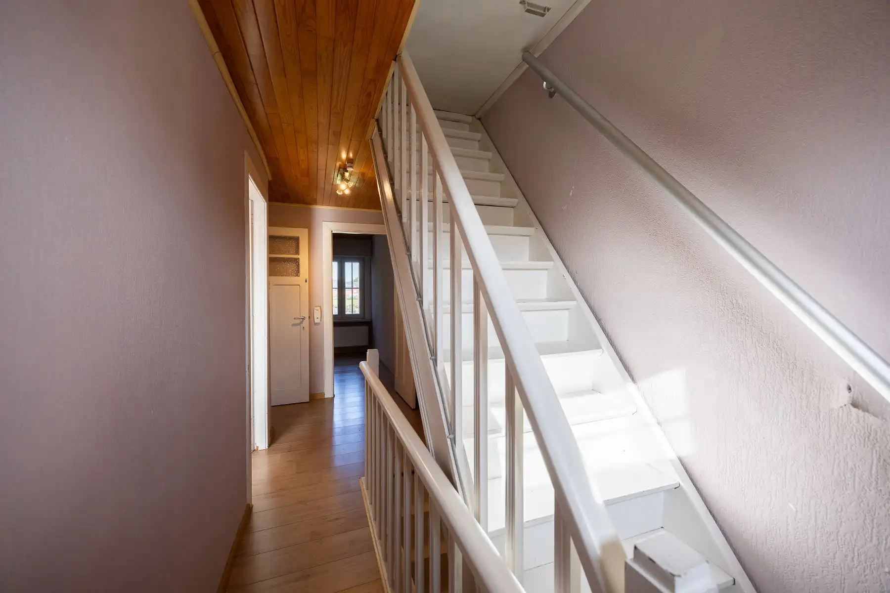 Leuke woning met grote tuin foto 22