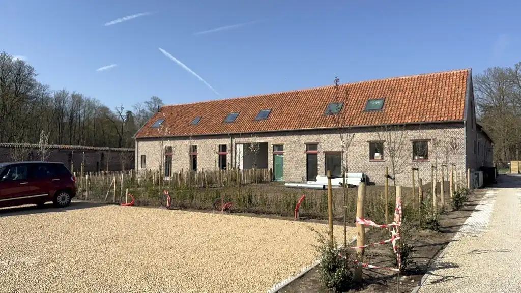 Kantoor te huur in prachtig gerenoveerde vierkantshoeve te Zwijnaarde foto 13