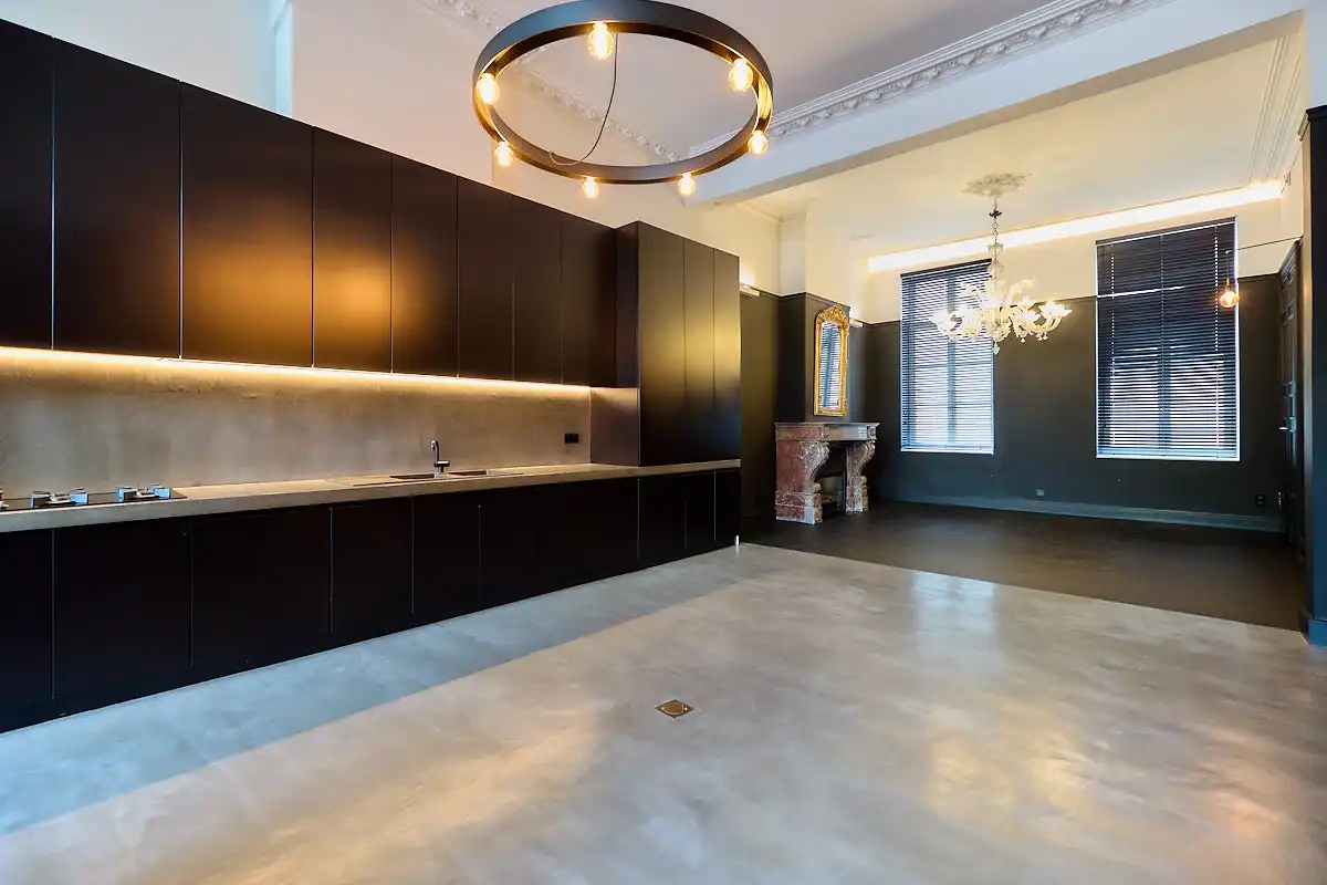 Exceptioneel en luxueus gerenoveerd 19e eeuws appartement midden in de binnenstad. foto 12
