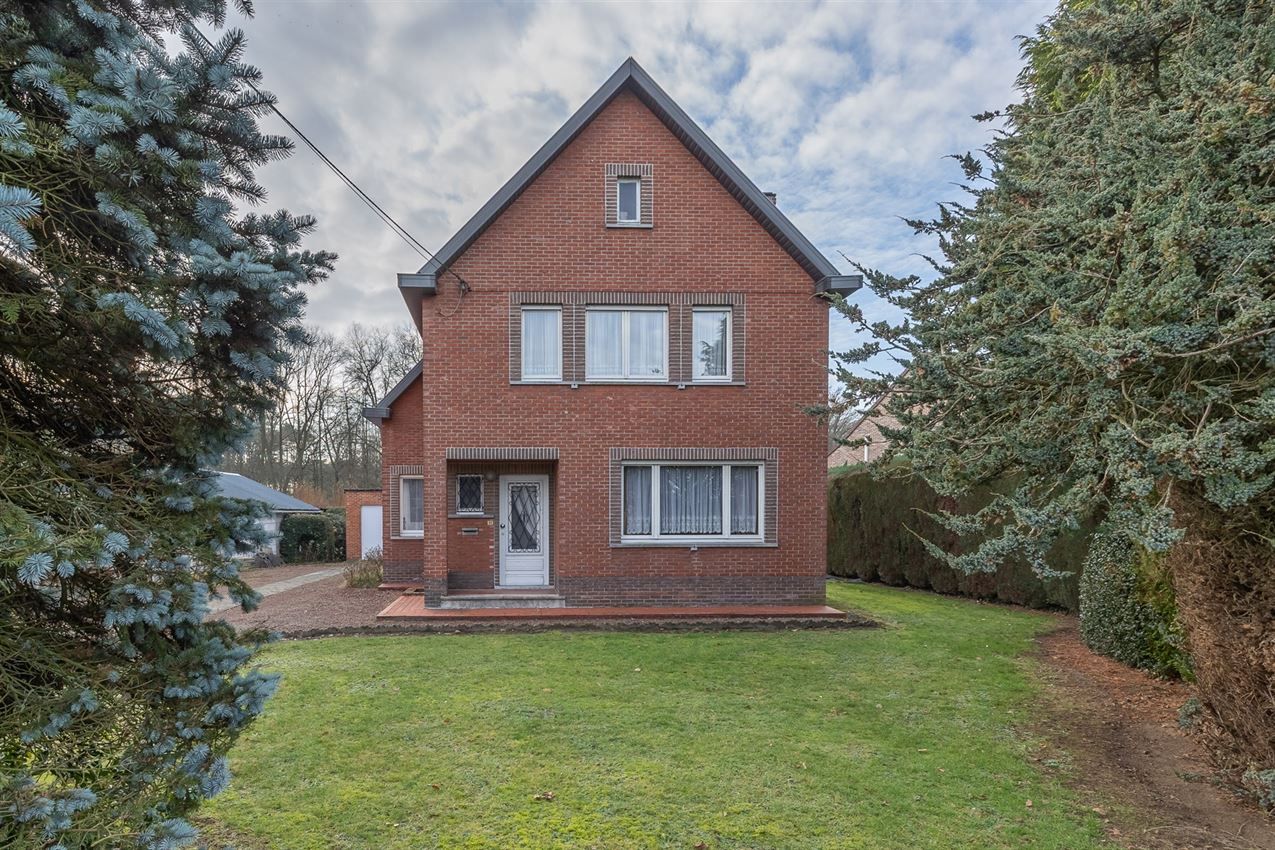 Vrijstaande woning met 3slk in verkeersluwe straat foto 16