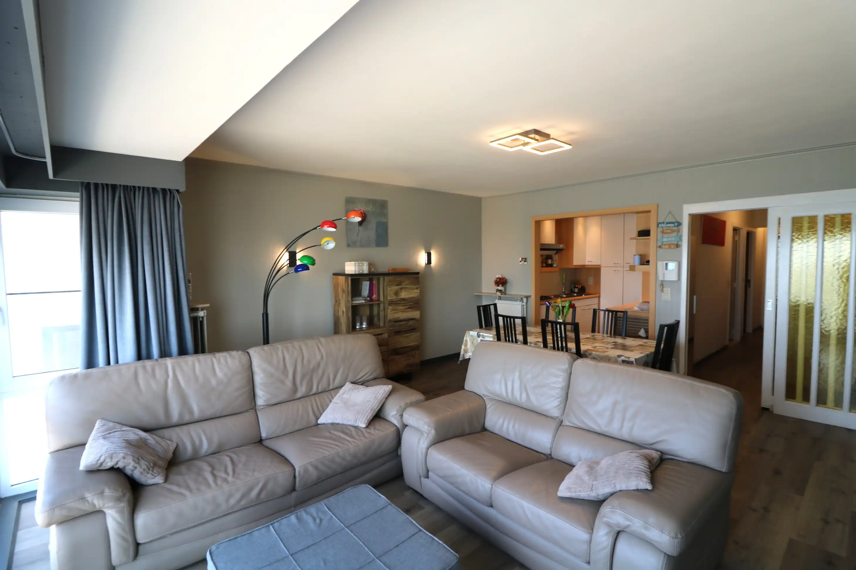 Gemeubeld 2-slaapkamerappartement met prachtig zicht op zee, gelegen op de Zeedijk van Blankenberge. foto 3