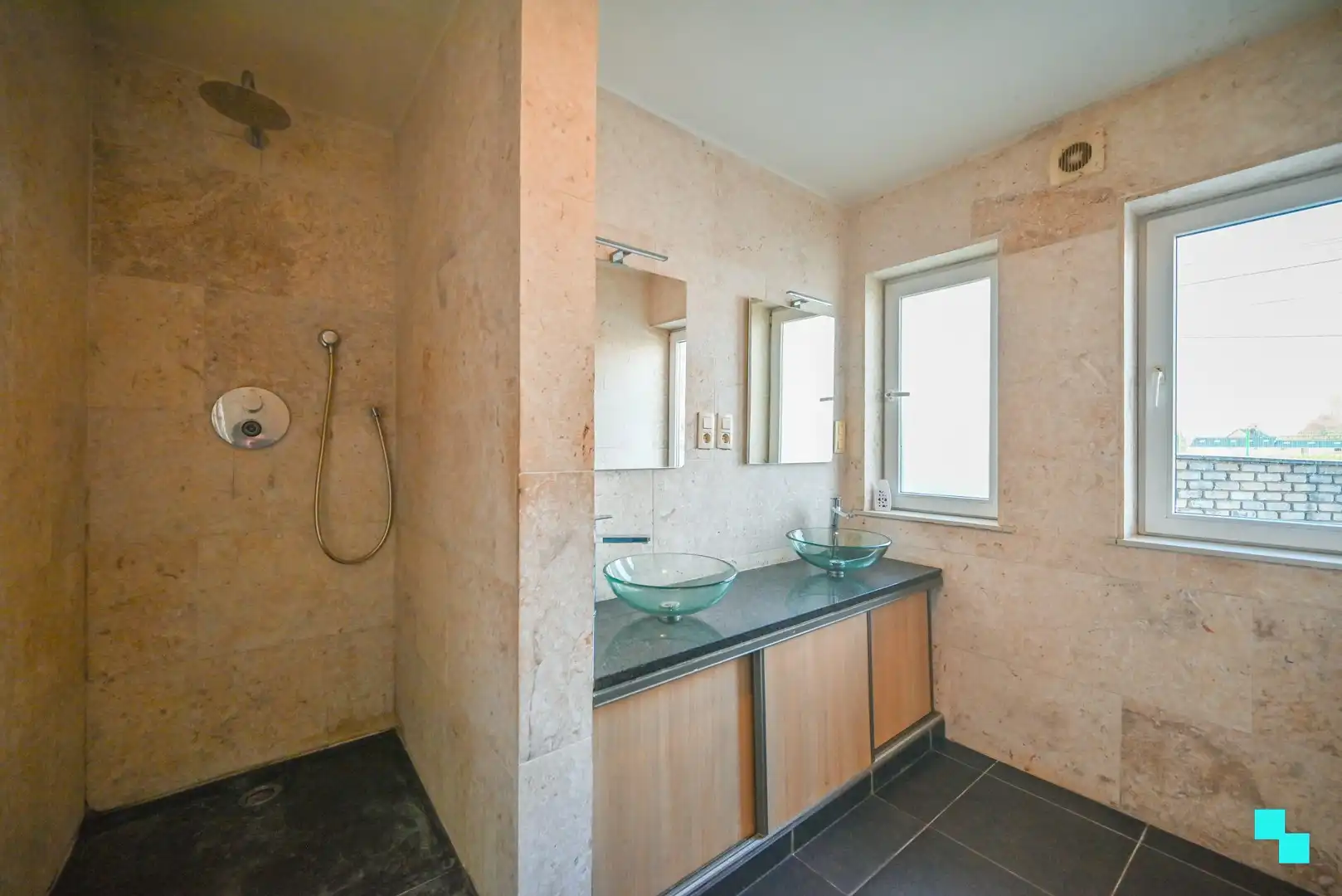 Vrijstaande woning op een afgelegen weg in Desselgem! foto 29