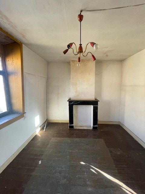 Volledig te renoveren rijwoning met karakter in hartje Borgerhout! foto 3