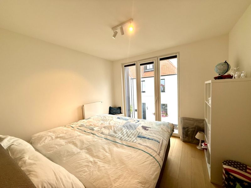 Recente, instapklare woning met 4 slaapkamers en garage foto 15