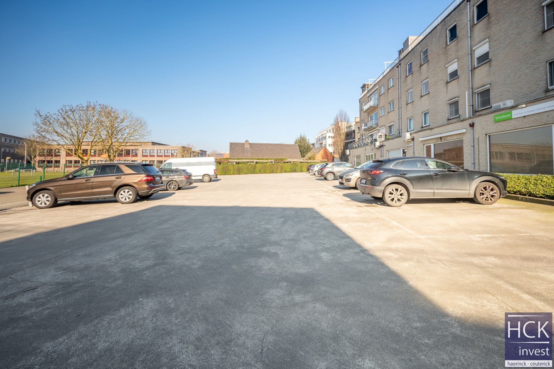 WAREGEM - Prachtig gerenoveerd appartement met 2 SLPK. en terras foto 17