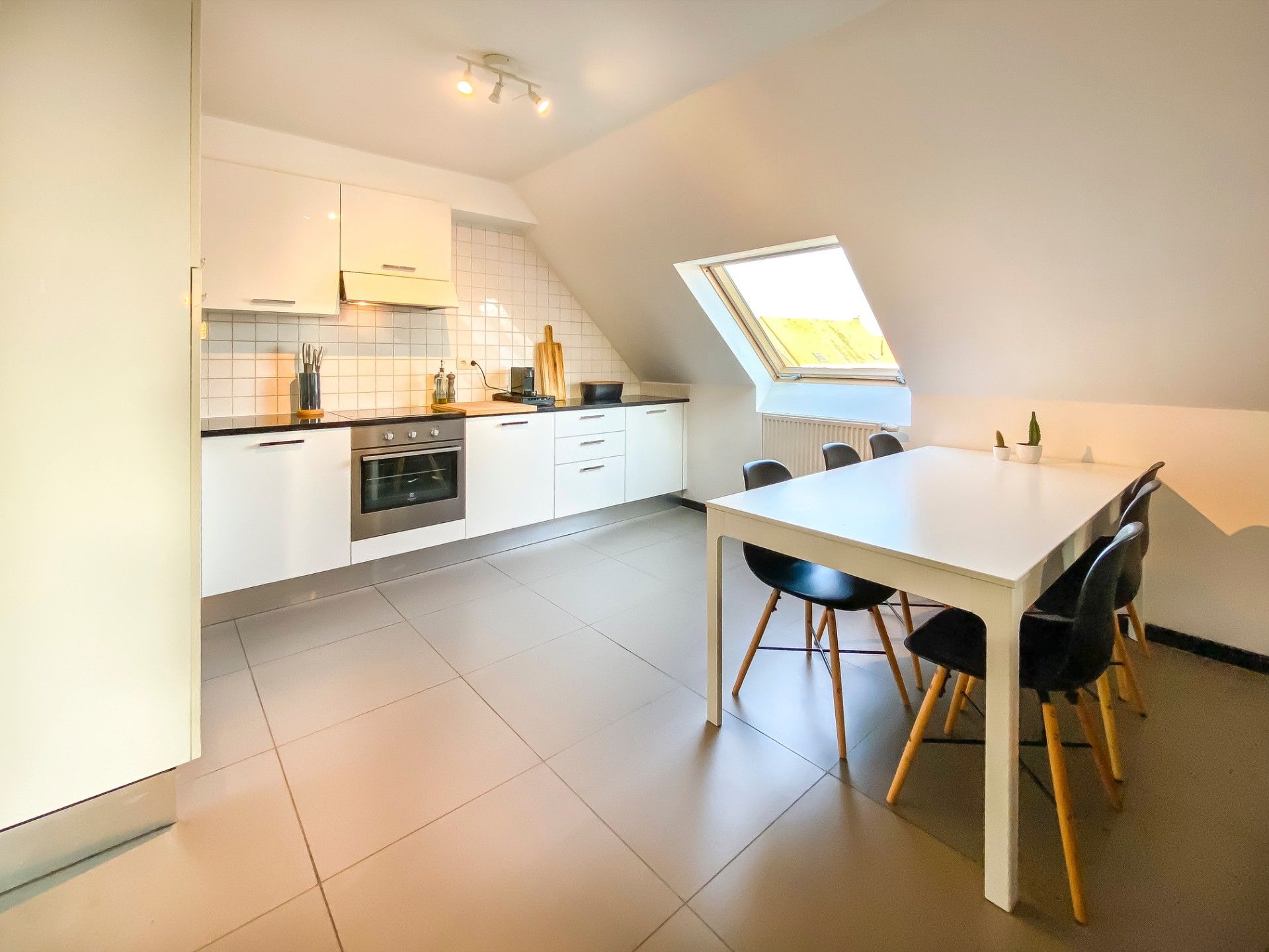 Kleinschalige residentie met 5 appartementen in Harelbeke foto 11