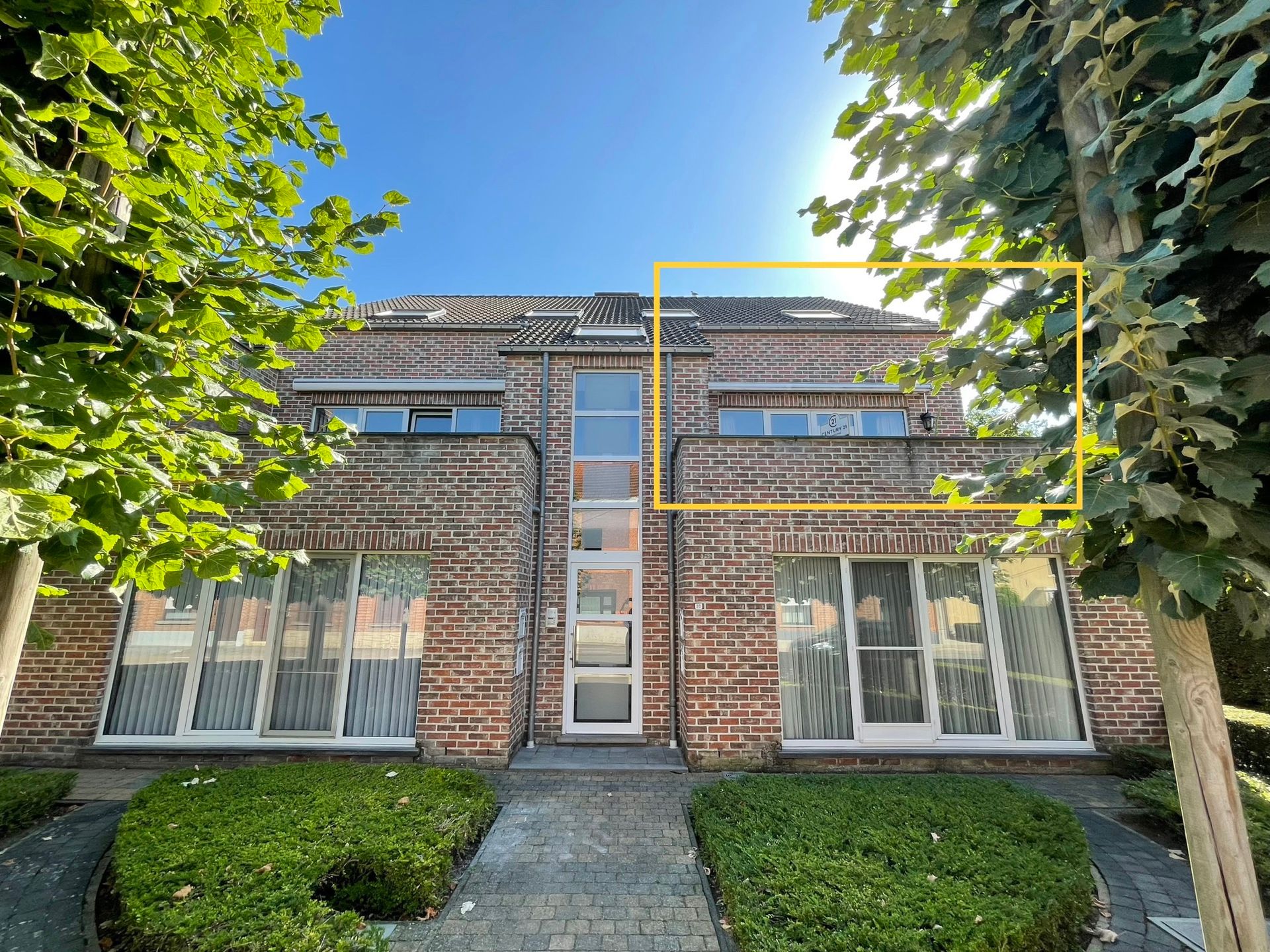 Duplex-appartement met drie slaapkamers en garage foto 14