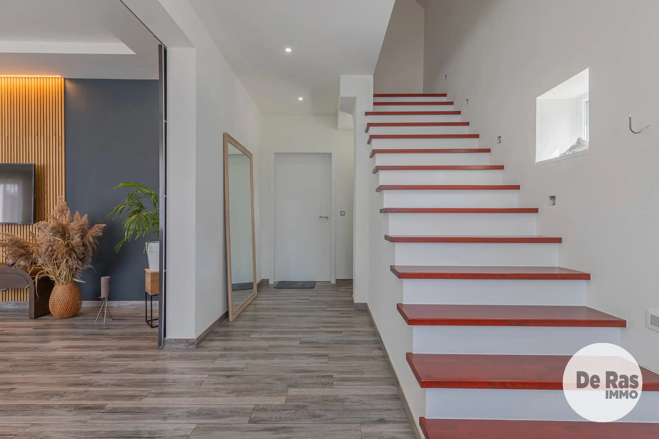 ERPE-MERE Veelzijdige woning met handelsruimte op topligging foto 3