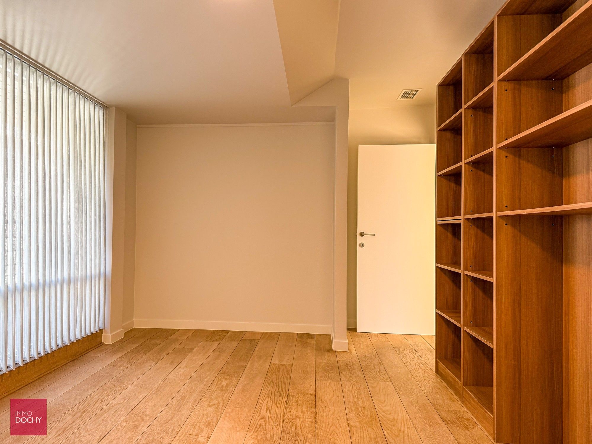Instapklare PENTHOUSE met grote terrassen en groen verzicht | Potegemstraat foto 6