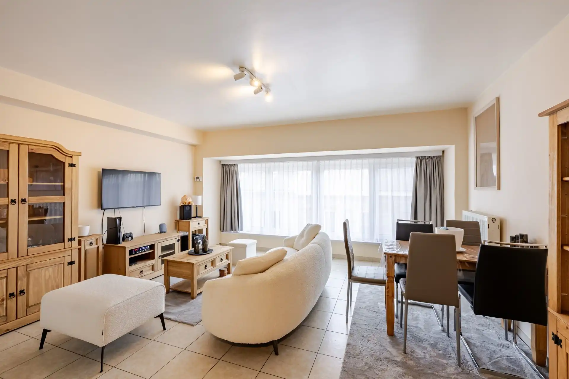 Instapklaar appartement met 2 slaapkamers foto 3