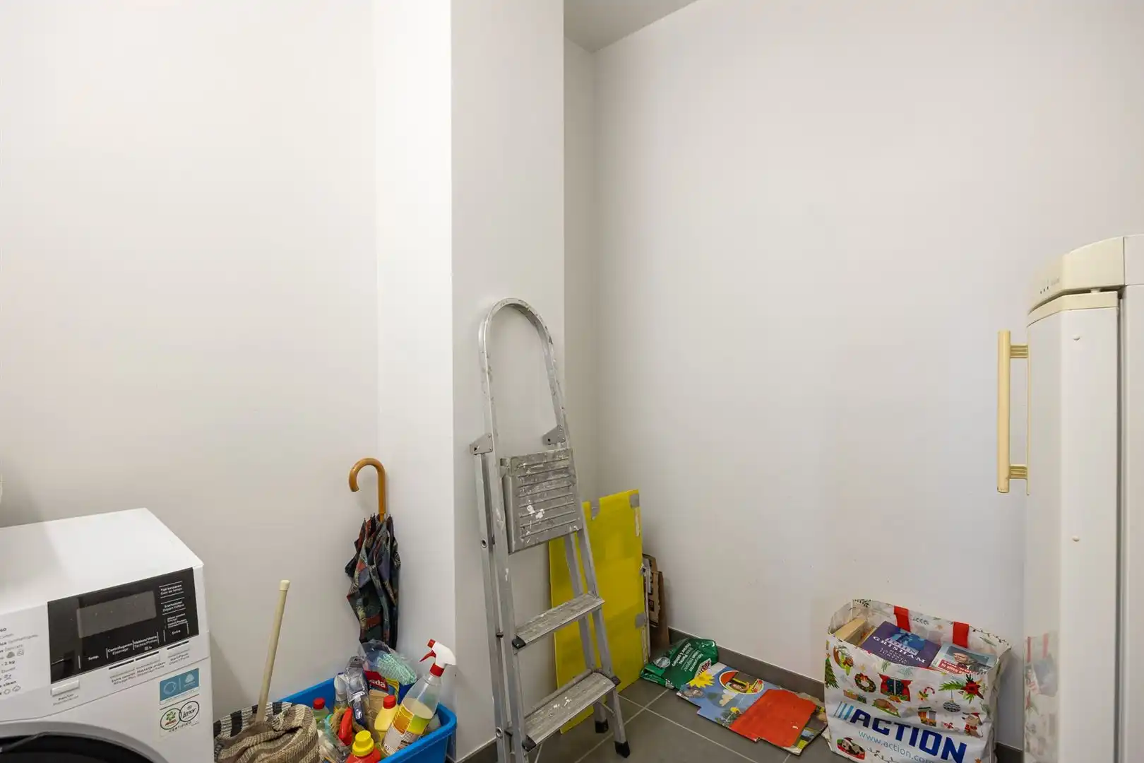 Opbrengsteigendom met 5 appartementen en garages foto 24