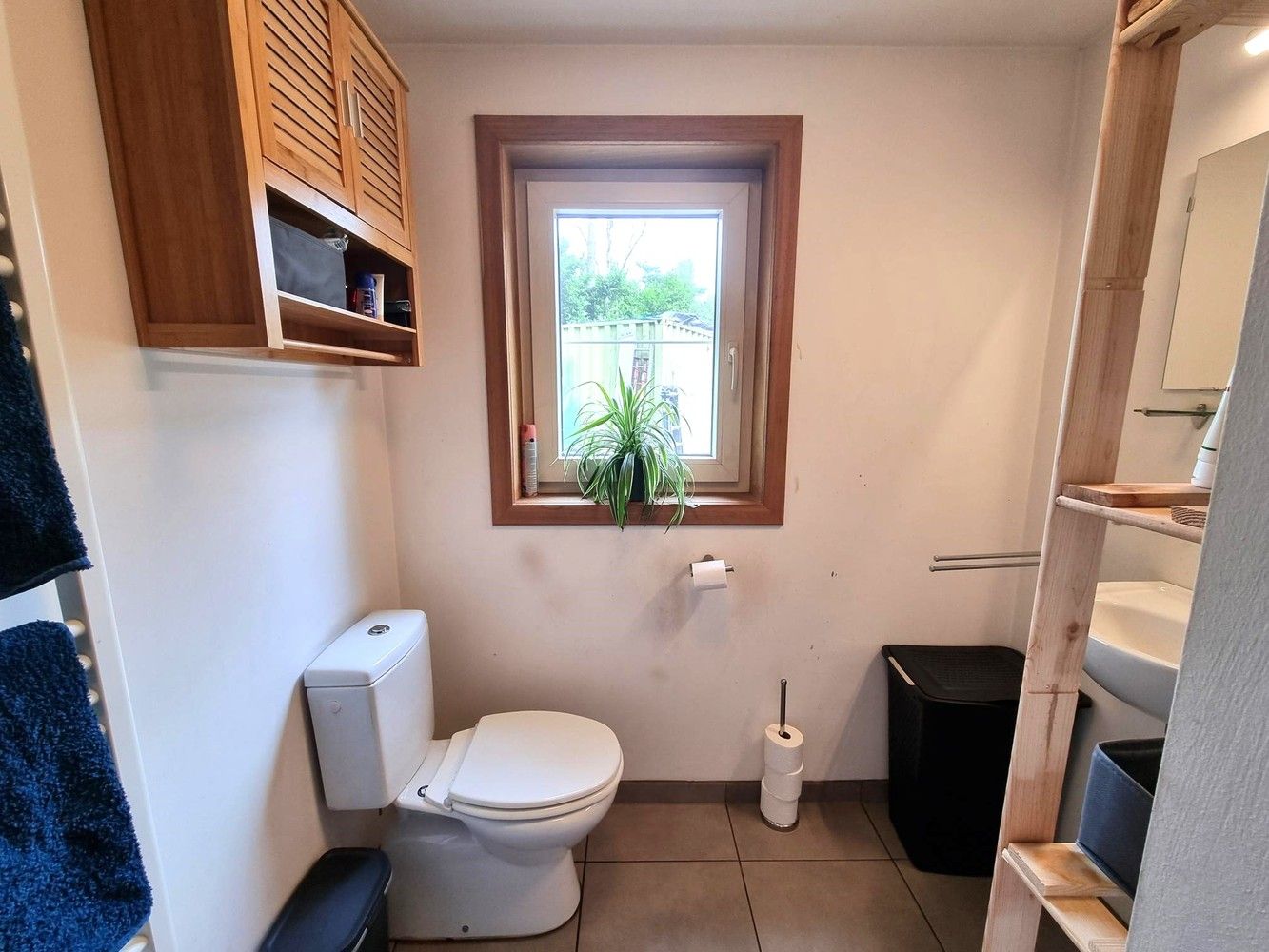 Prachtig gelegen woning waar u kan genieten van rust en privacy. Recente gebouwd, 2 slaapkamers. foto 10