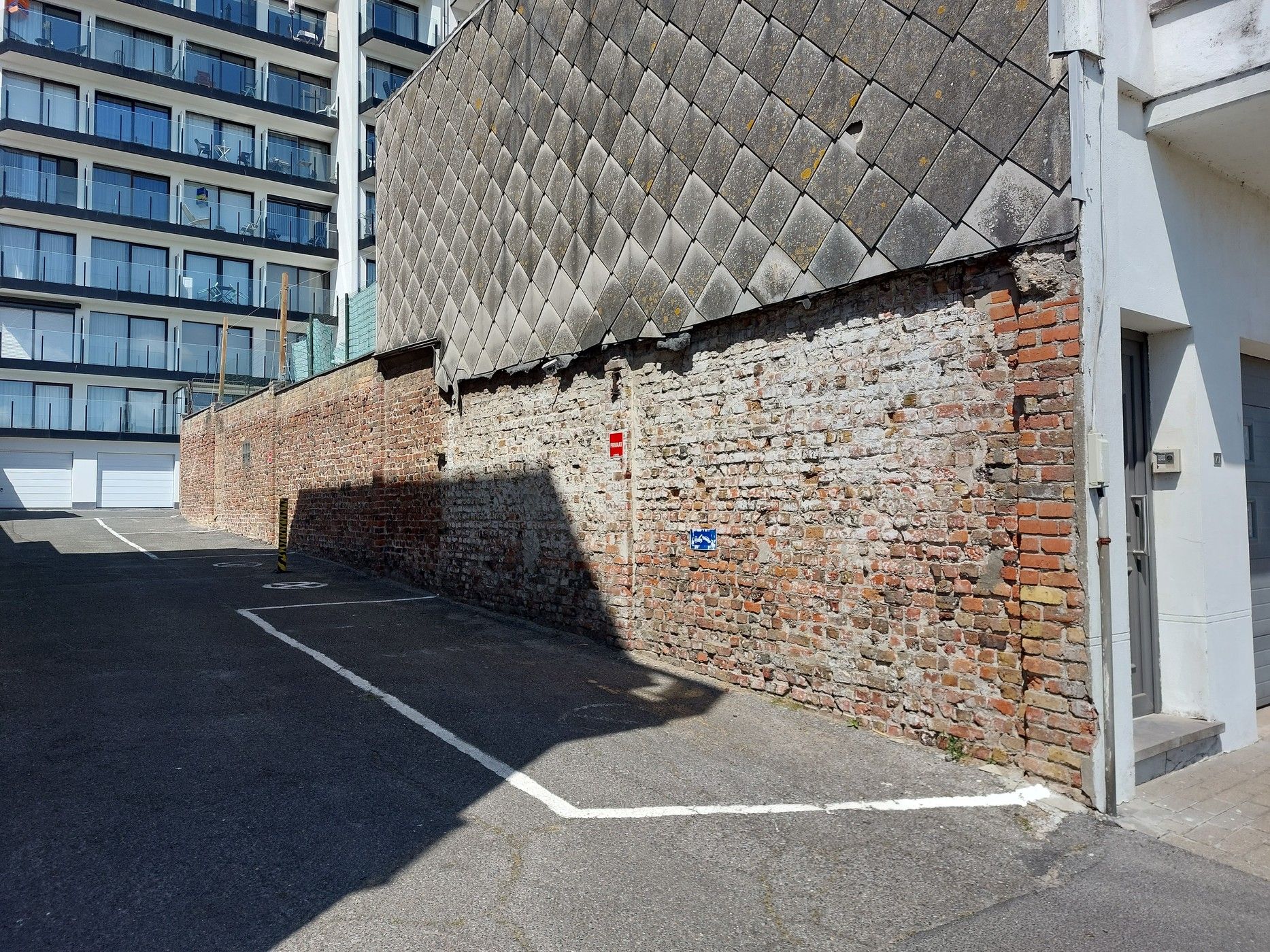 Te huur: Buitenstaanplaats – Residentie Annick foto 3