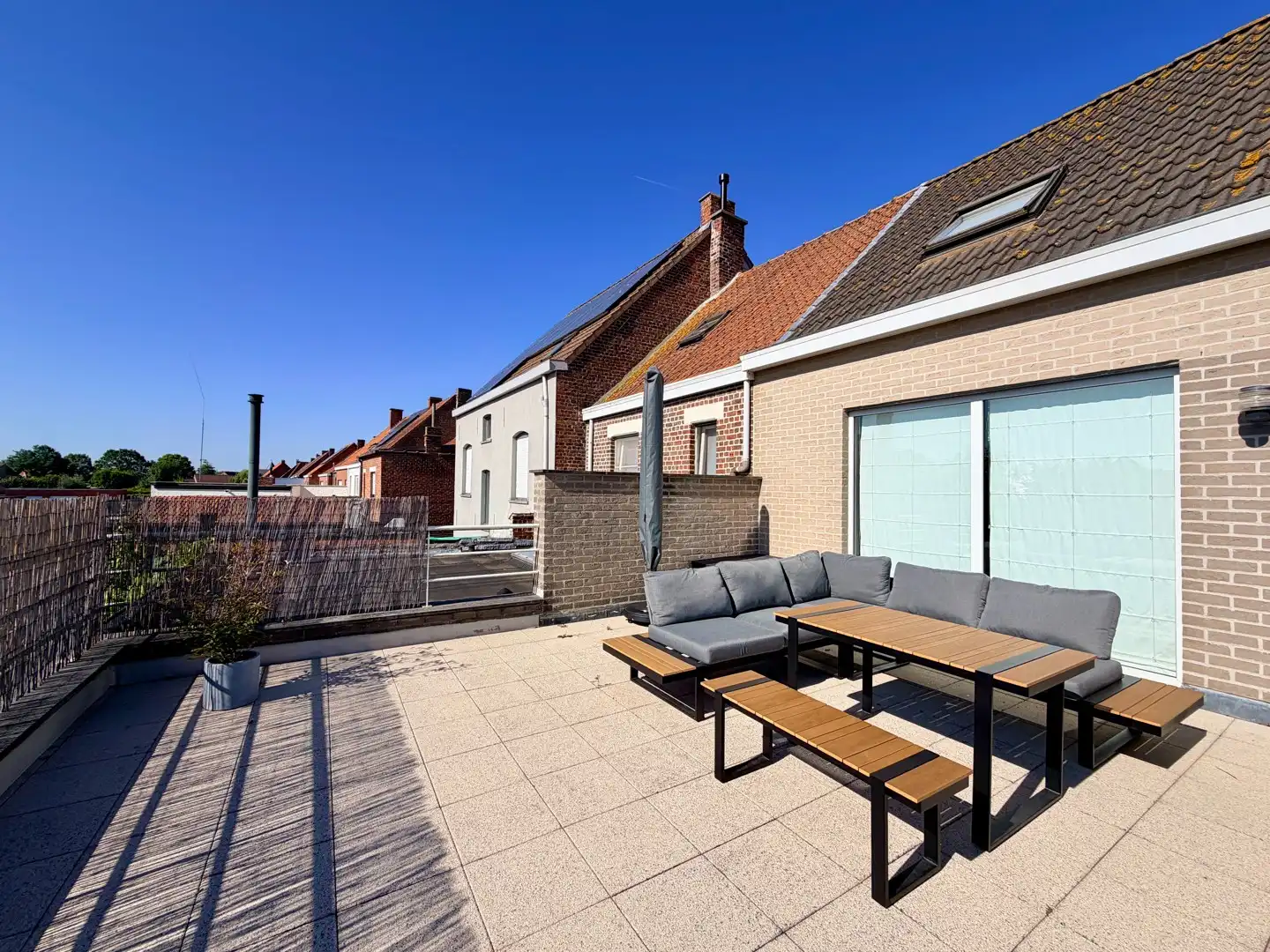 Ruim duplex appartement met garage nabij centrum Meulebeke! foto 10