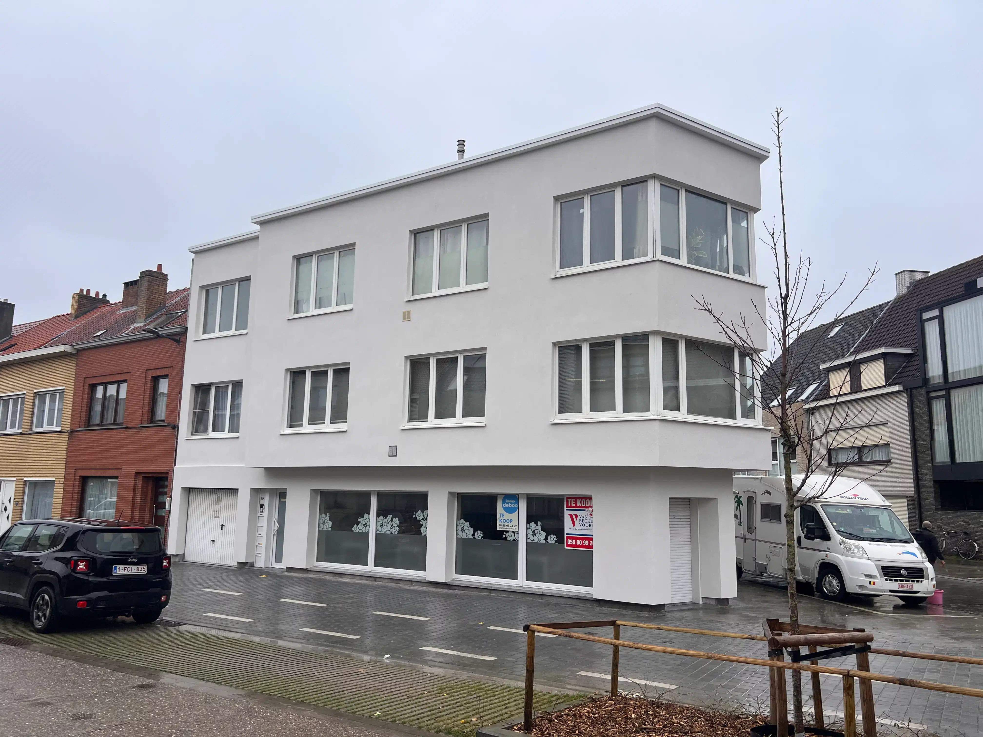 Instapklaar horecapand & garage op opvallende hoekligging foto {{pictureIndex}}