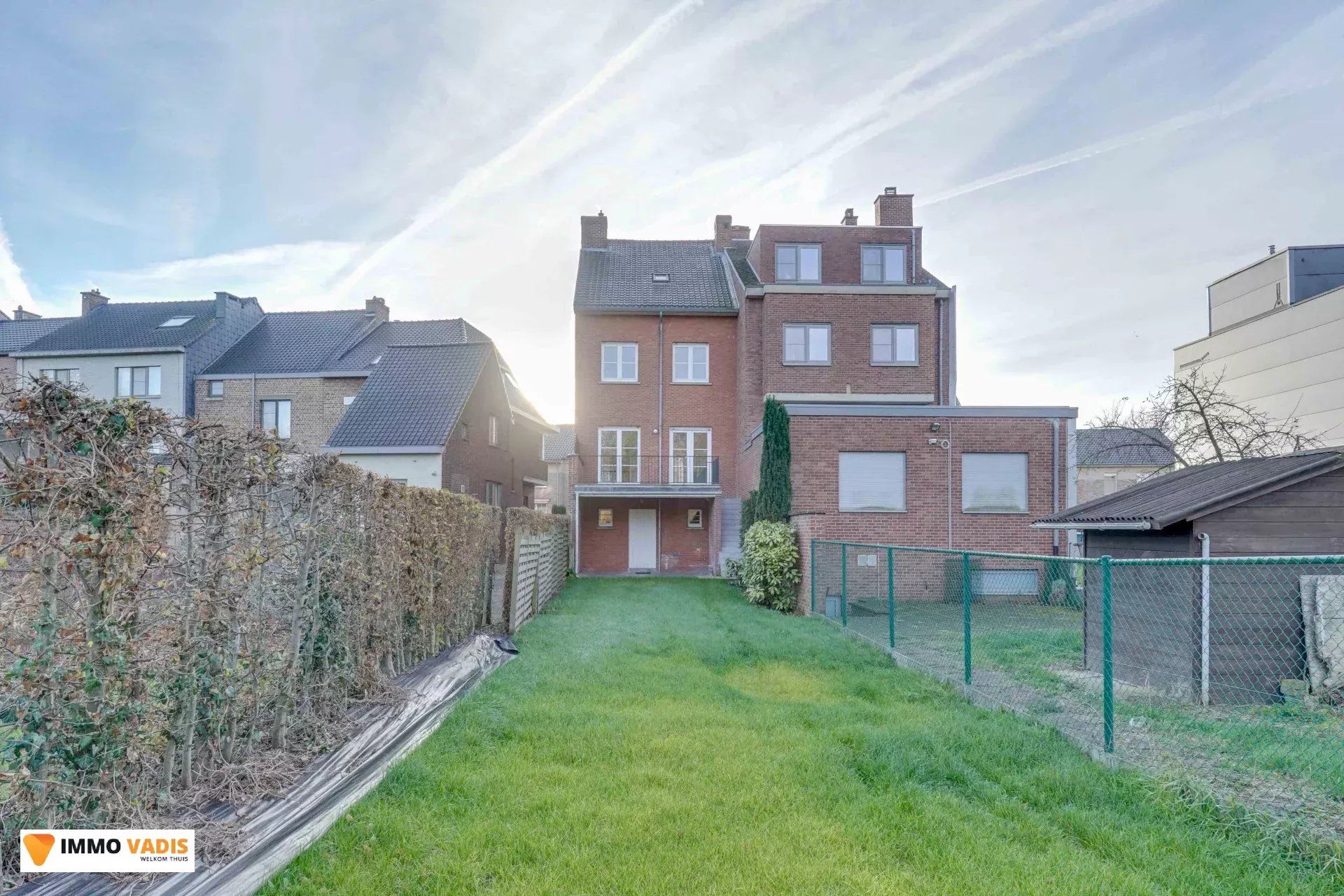 Karaktervolle herenwoning met vier slaapkamers, inpandige garage en tuin foto 19