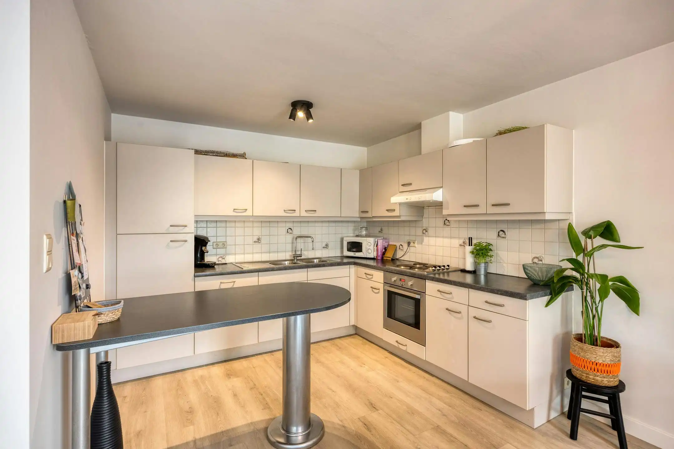 Instapklaar appartement met twee slaapkamers in Wuustwezel! foto 13