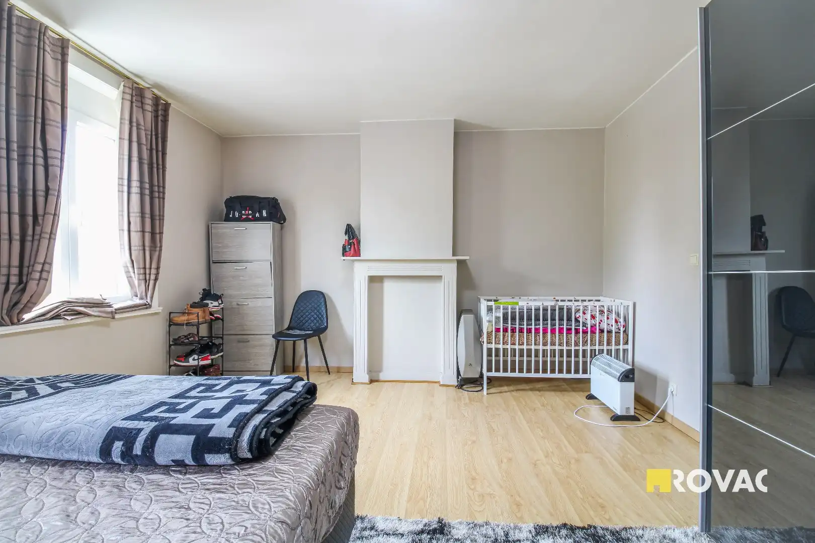 Ruime rijwoning met tuin! foto 12