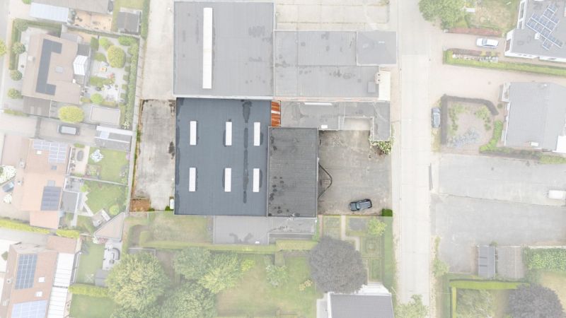 Ruime handelsruimte met loods- of opslagmogelijkheden foto 3