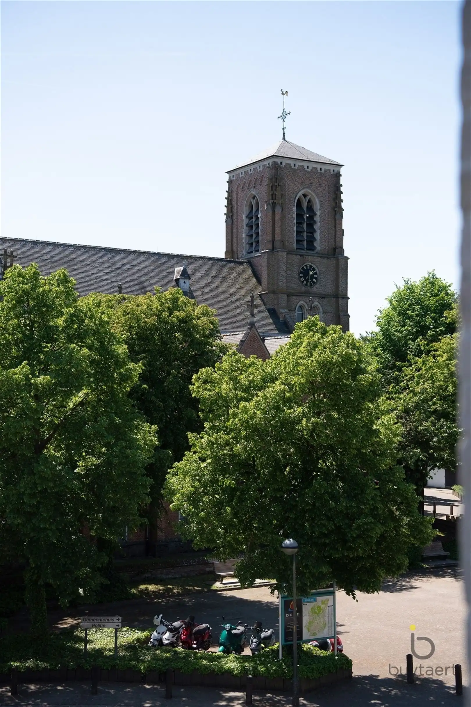 Beleef luxe, comfort en energiezuinigheid in een karaktervolle architectuur. foto 23