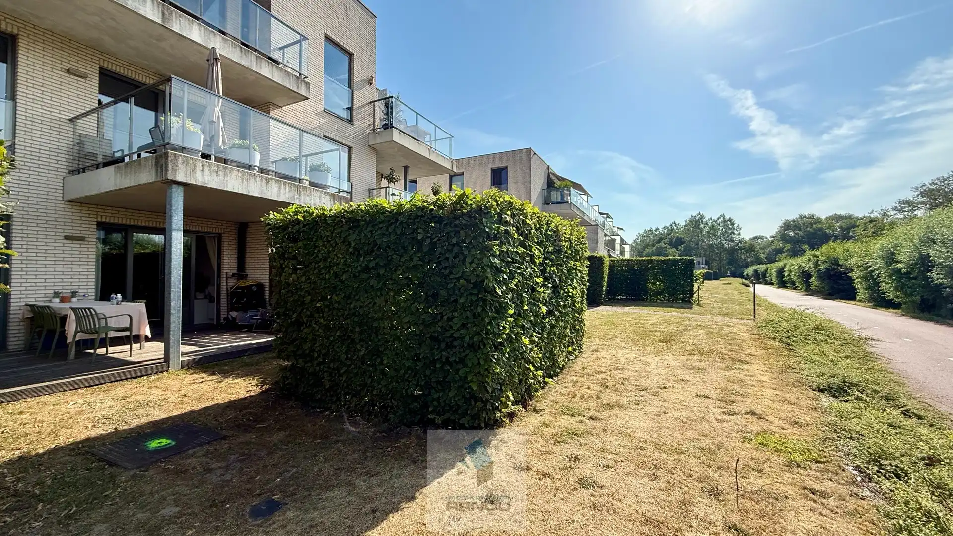 Centraal gelegen, gelijkvloers appartement met 2 slaapkamers en ruim terras met zicht op de Leie foto 19