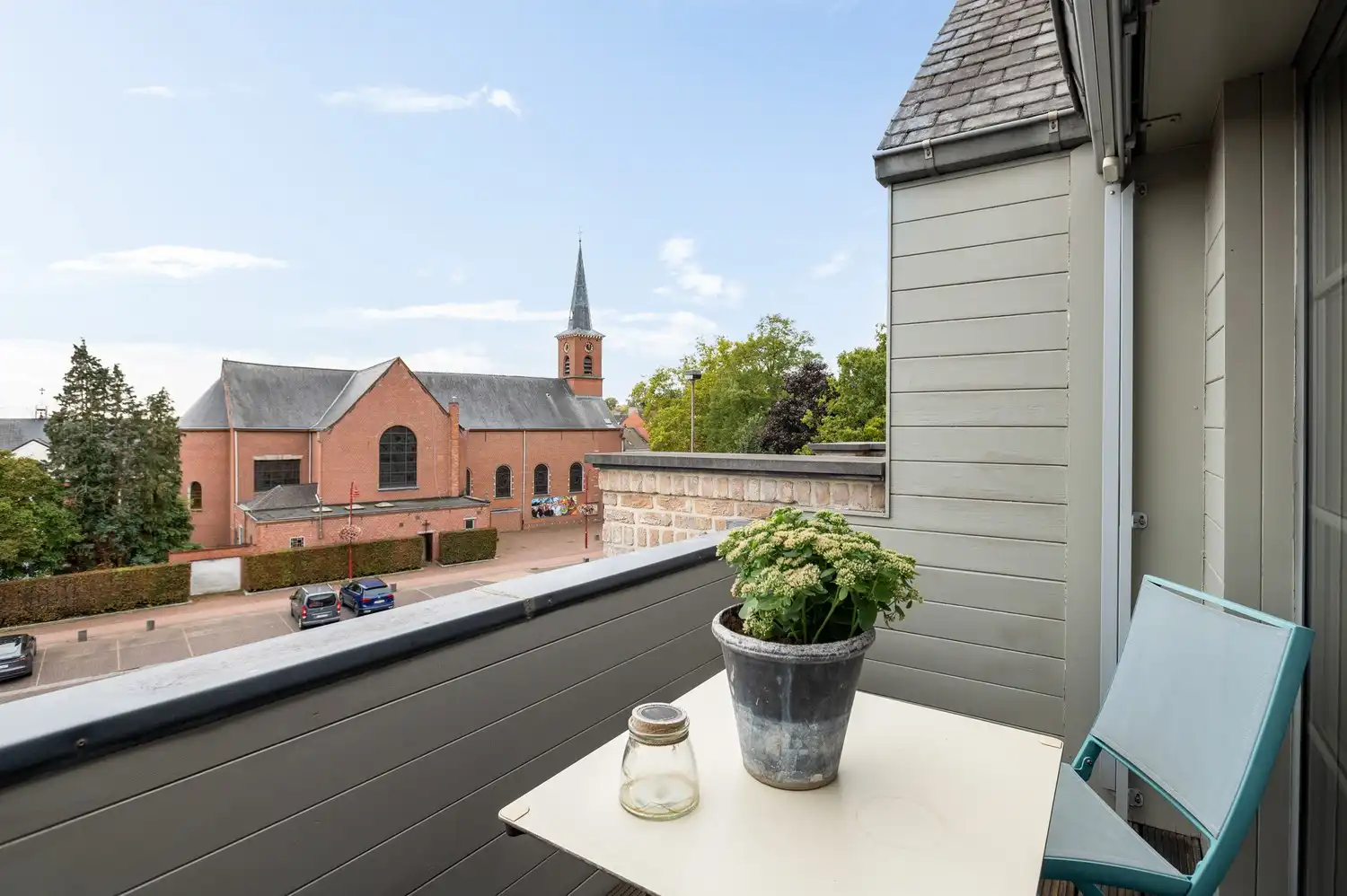 Ruim duplexappartement met 2 slaapkamers op toplocatie te Lint foto 2