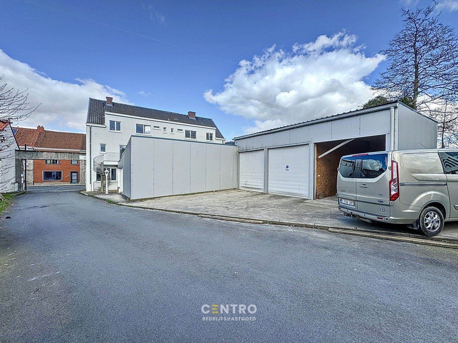 Opbrengsteigendom (Handelsgelijkvloers + 2 appartementen + 3 garages) te Lauwe! foto 15