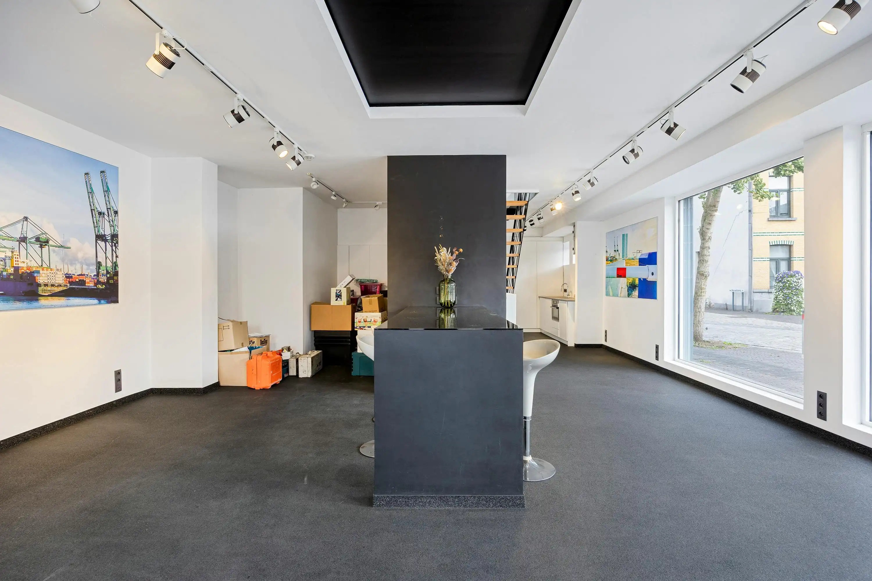 Veelzijdig eigendom met ruime woning, handelspand en magazijn foto 30