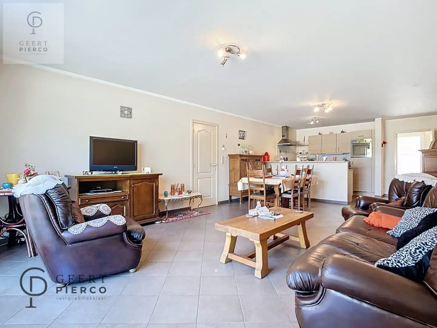 Gezellige studio foto 3