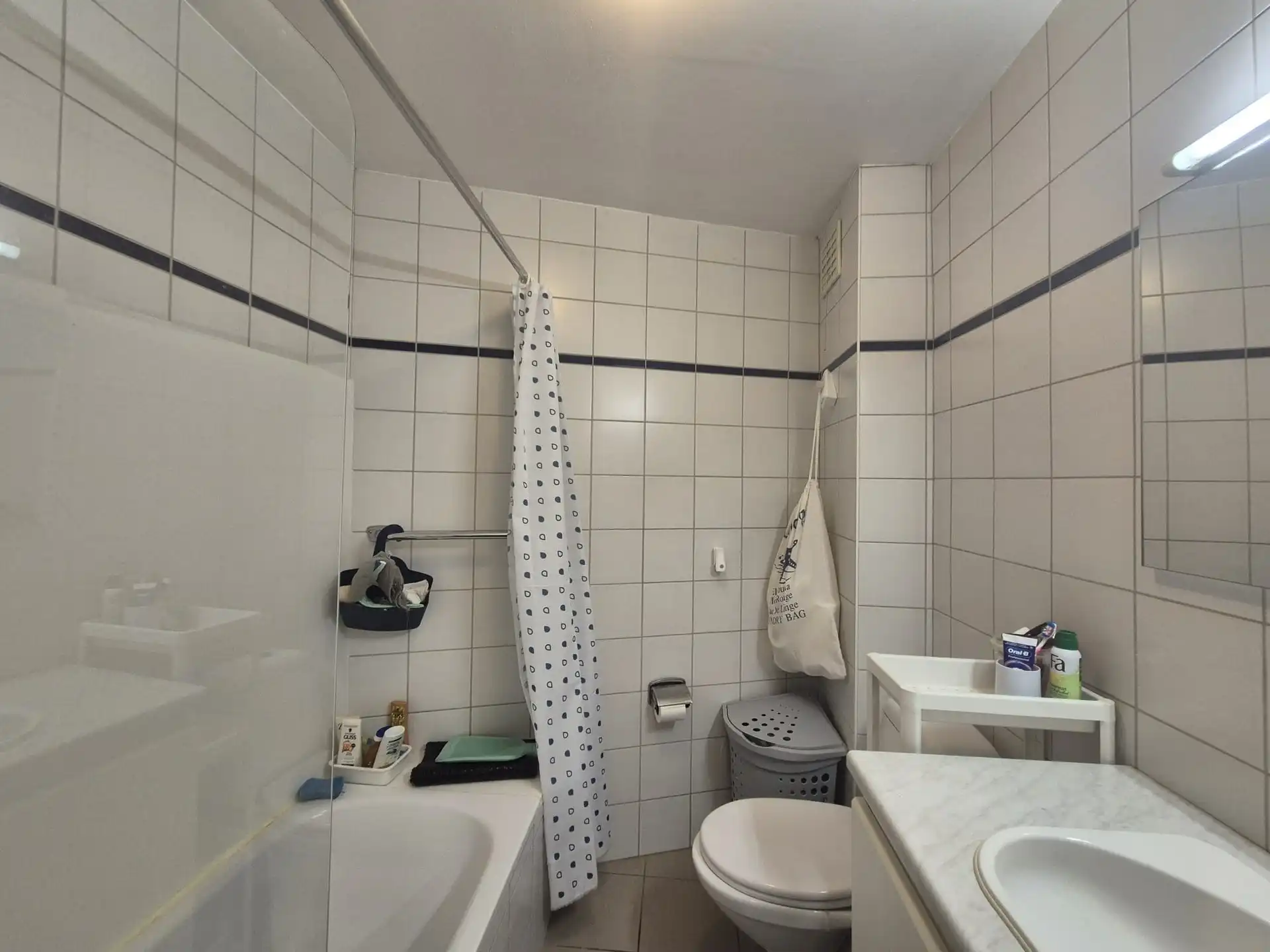 Zeer centraal gelegen appartement met terras. foto 17