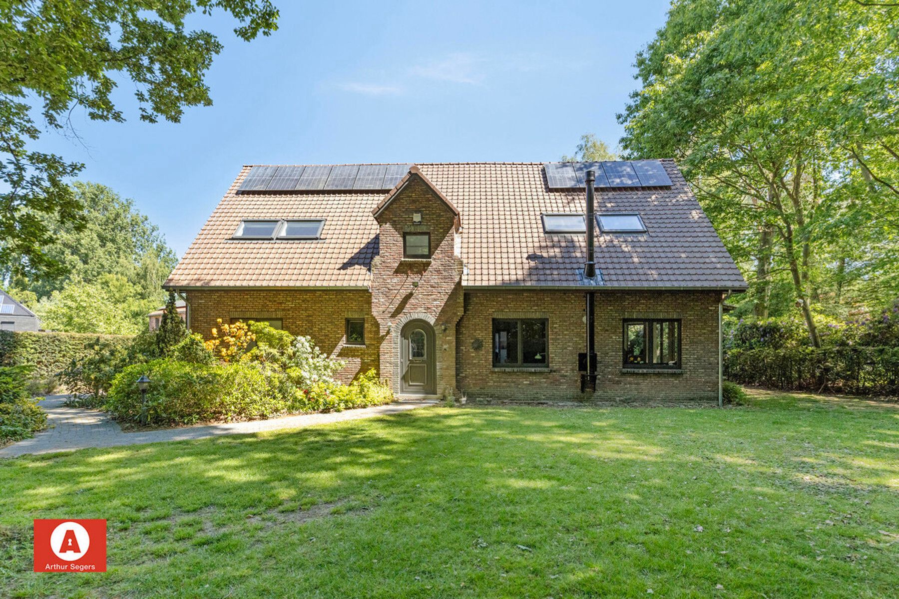 Ruim landhuis met mogelijks 5 slaapkamers in Buggenhout-Bos foto 4