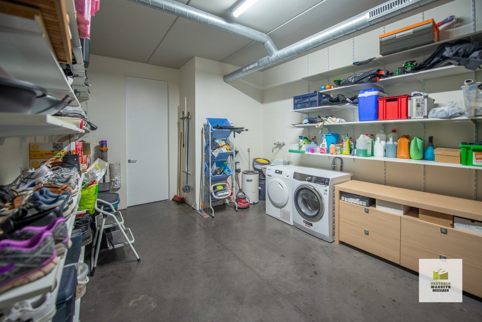 Ruime loods (288m2) met woonst te Verrekijker Wingene  foto 19