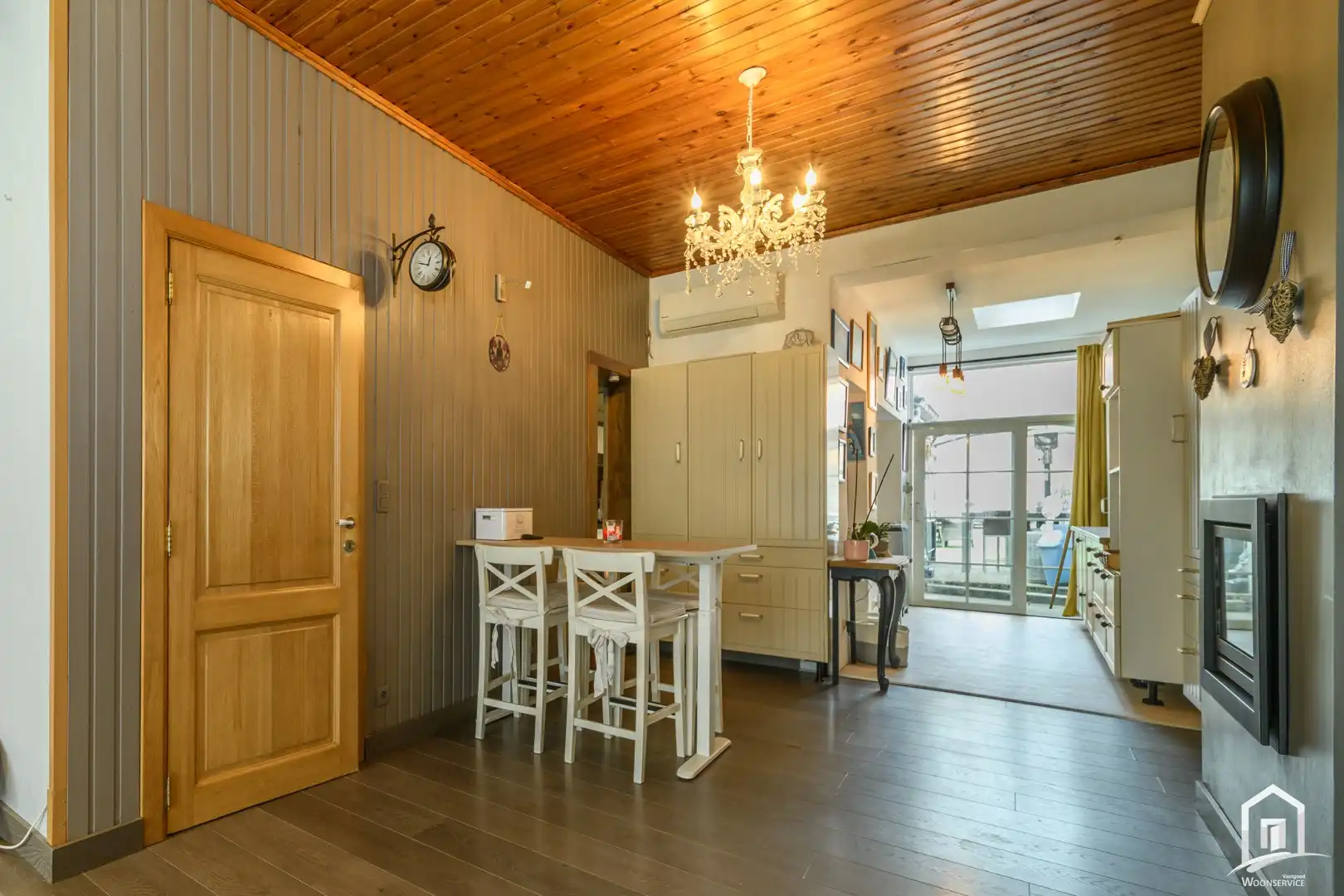 Charmante en verder af te werken woning foto 5