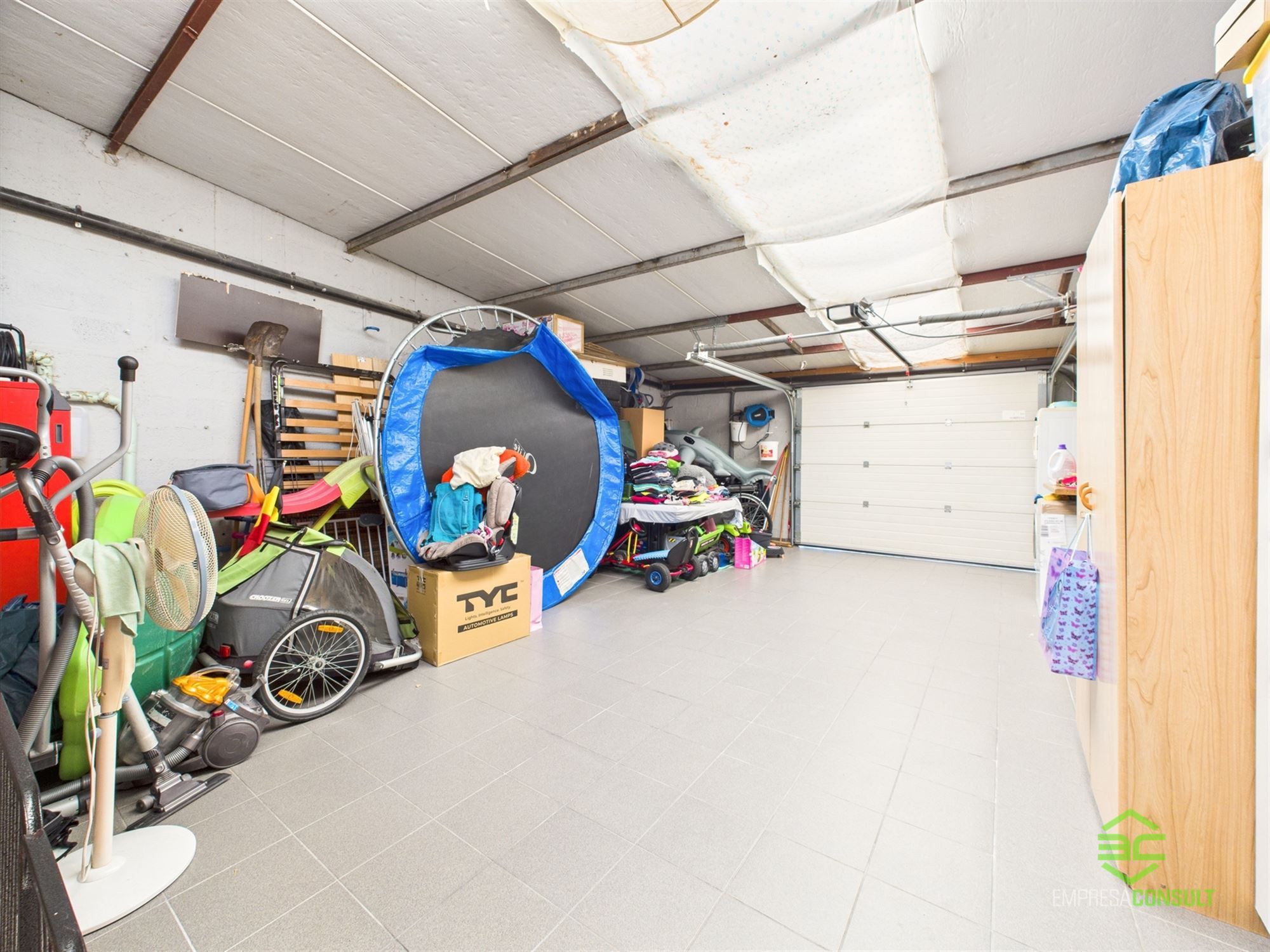 Ruime gelijkvloerse woning met 2 slpk en grote garage! foto 15