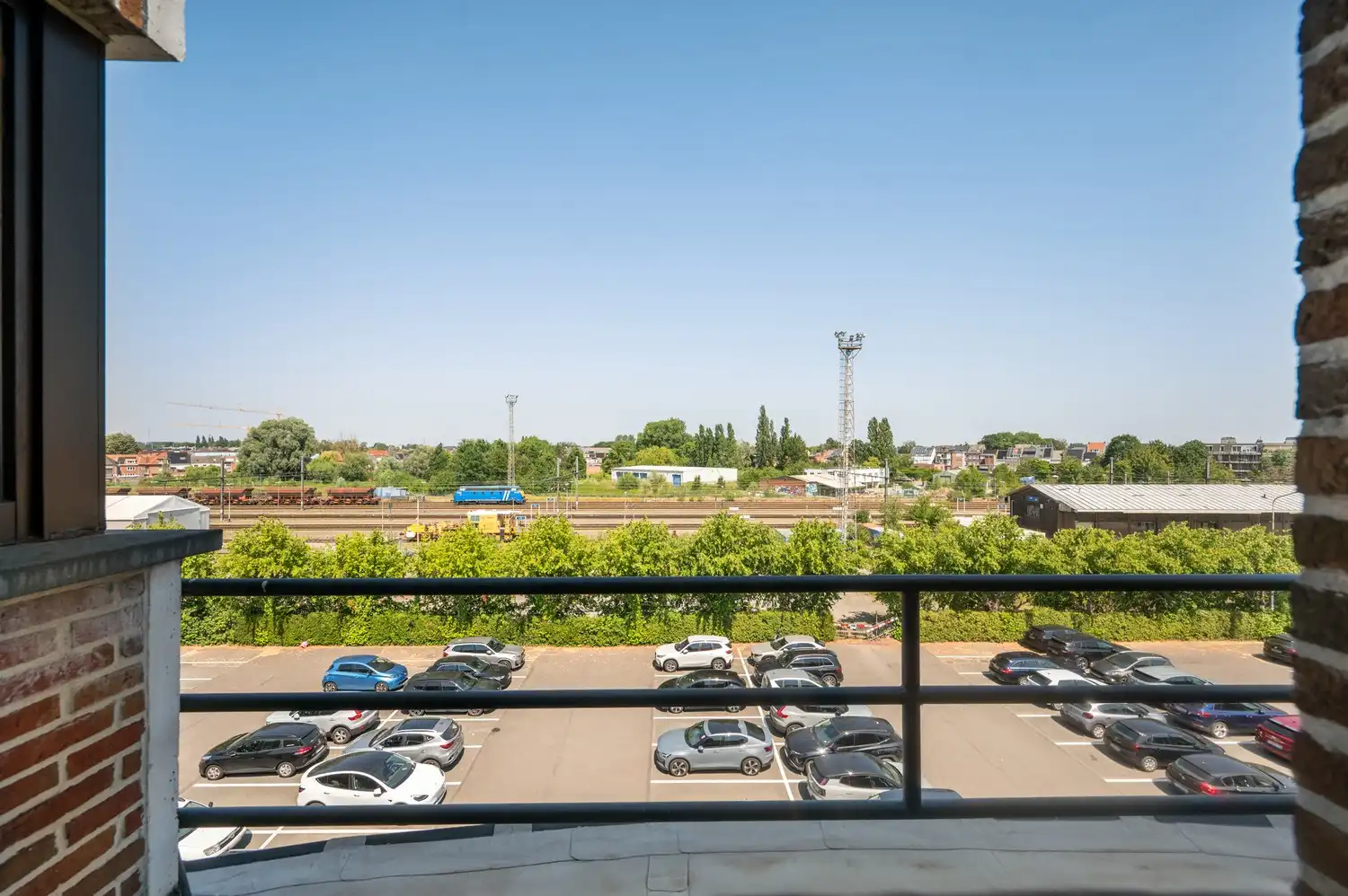 Triplex penthouse met 2 slaapkamers, ruim zonneterras en garagebox te Lier foto 18