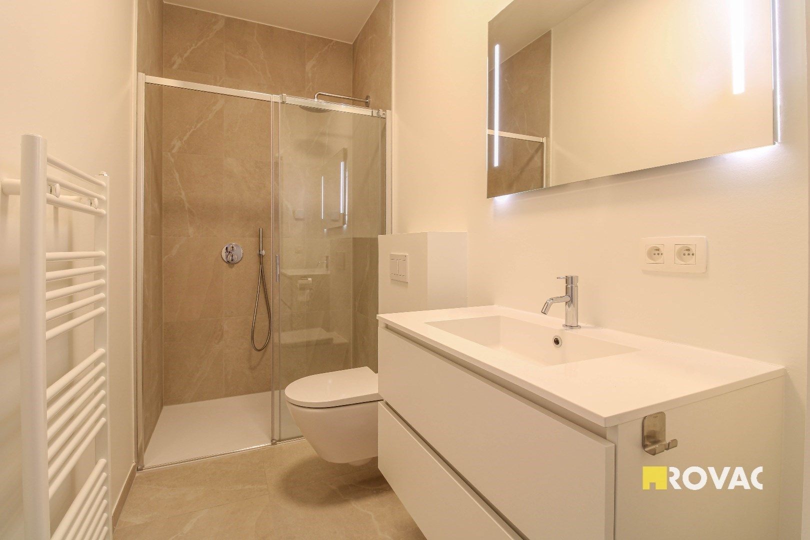 Uniek appartement met prachtig terras en garage! foto 16